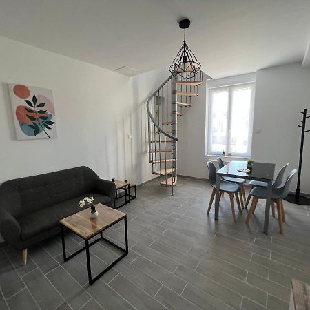 180B - Duplex T2 Tout Confort - Wifi Netflix Le Gond-Pontouvre 외부 사진
