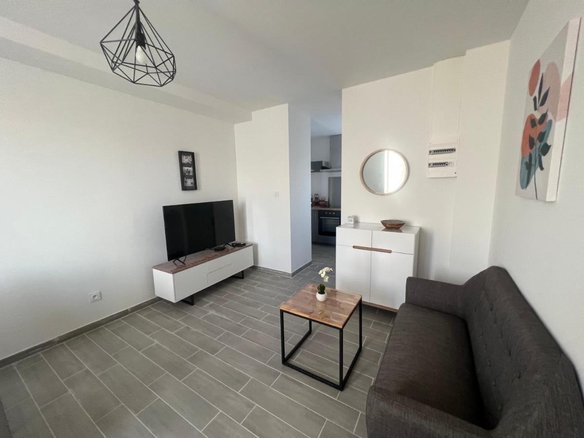 180B - Duplex T2 Tout Confort - Wifi Netflix Le Gond-Pontouvre 외부 사진