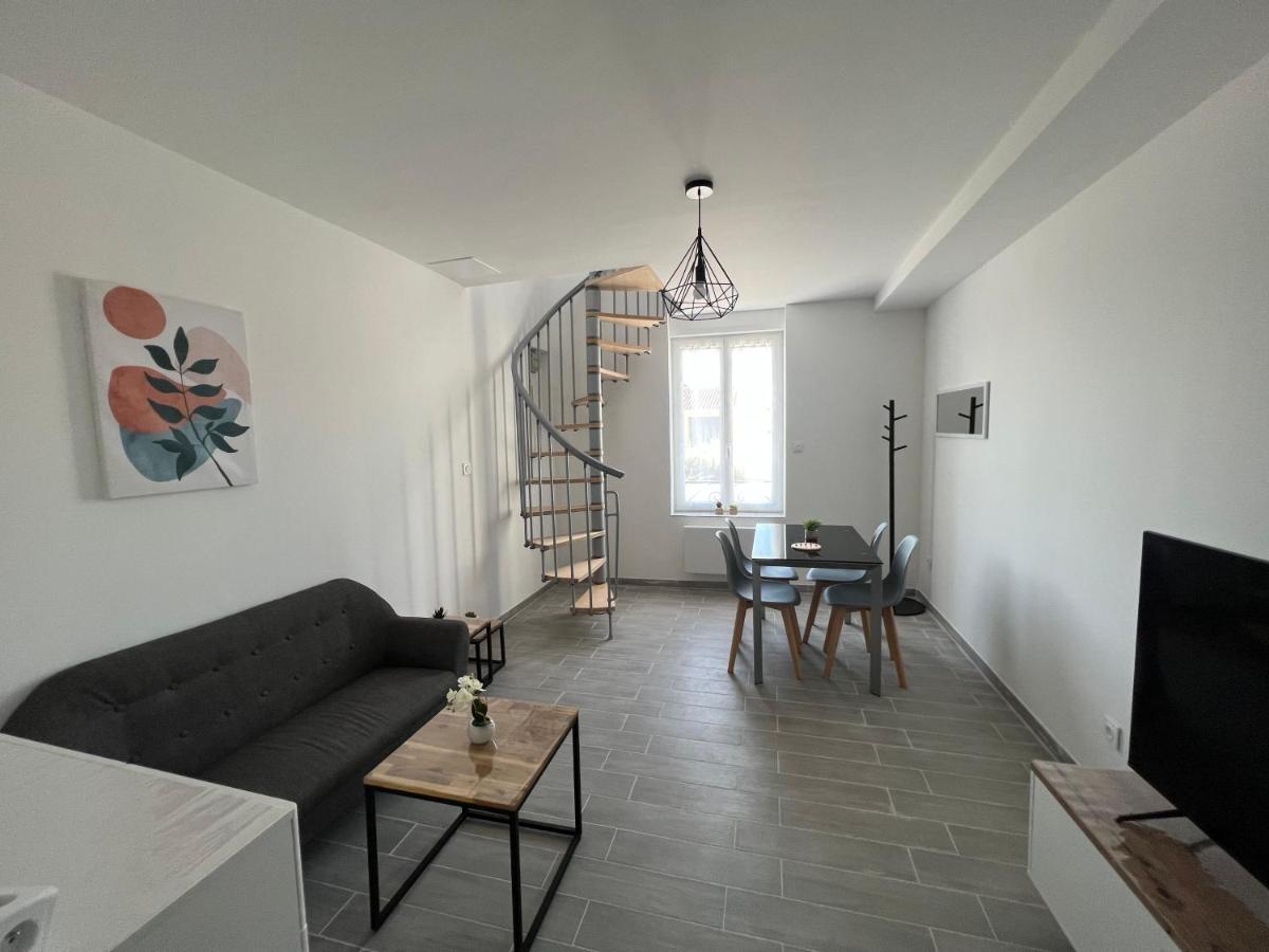 180B - Duplex T2 Tout Confort - Wifi Netflix Le Gond-Pontouvre 외부 사진